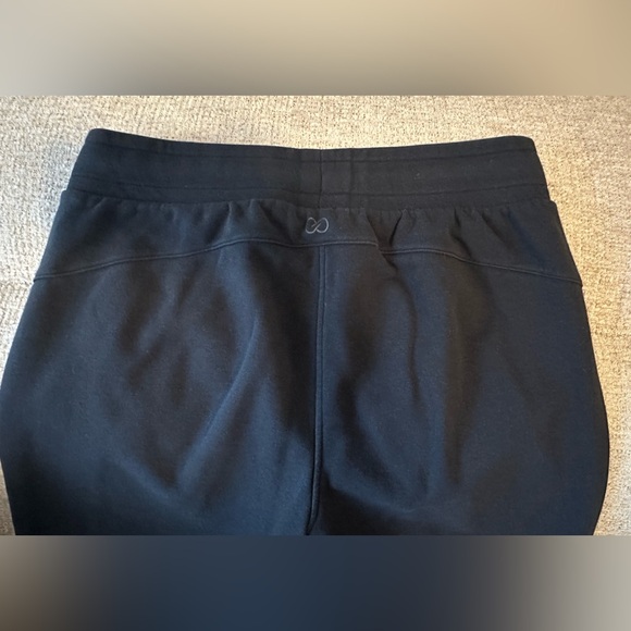 CALIA Joggers (M) - Picture 2 of 4